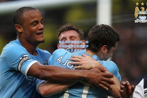 鲁尼点出锋线差异，谢什科控球技艺更胜霍伊伦，成长轨迹引期待