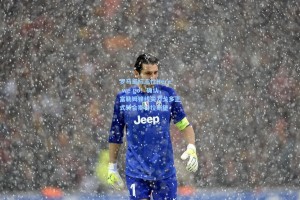 罗马诺标志性Here we go！确认，富勒姆锋线尖刀戈多正式转会斯特拉斯堡