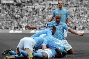 泰晤士报，狼队深陷降级区帅位空缺，滕哈格对执教邀约持谨慎态度